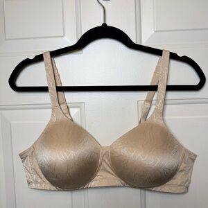 Vanity Fair Sz 40B Body Shine Full Coverage # 72298 Natural Jacquard Bra